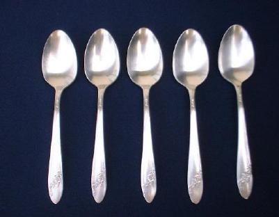 queen_bess_teaspoons1.jpg